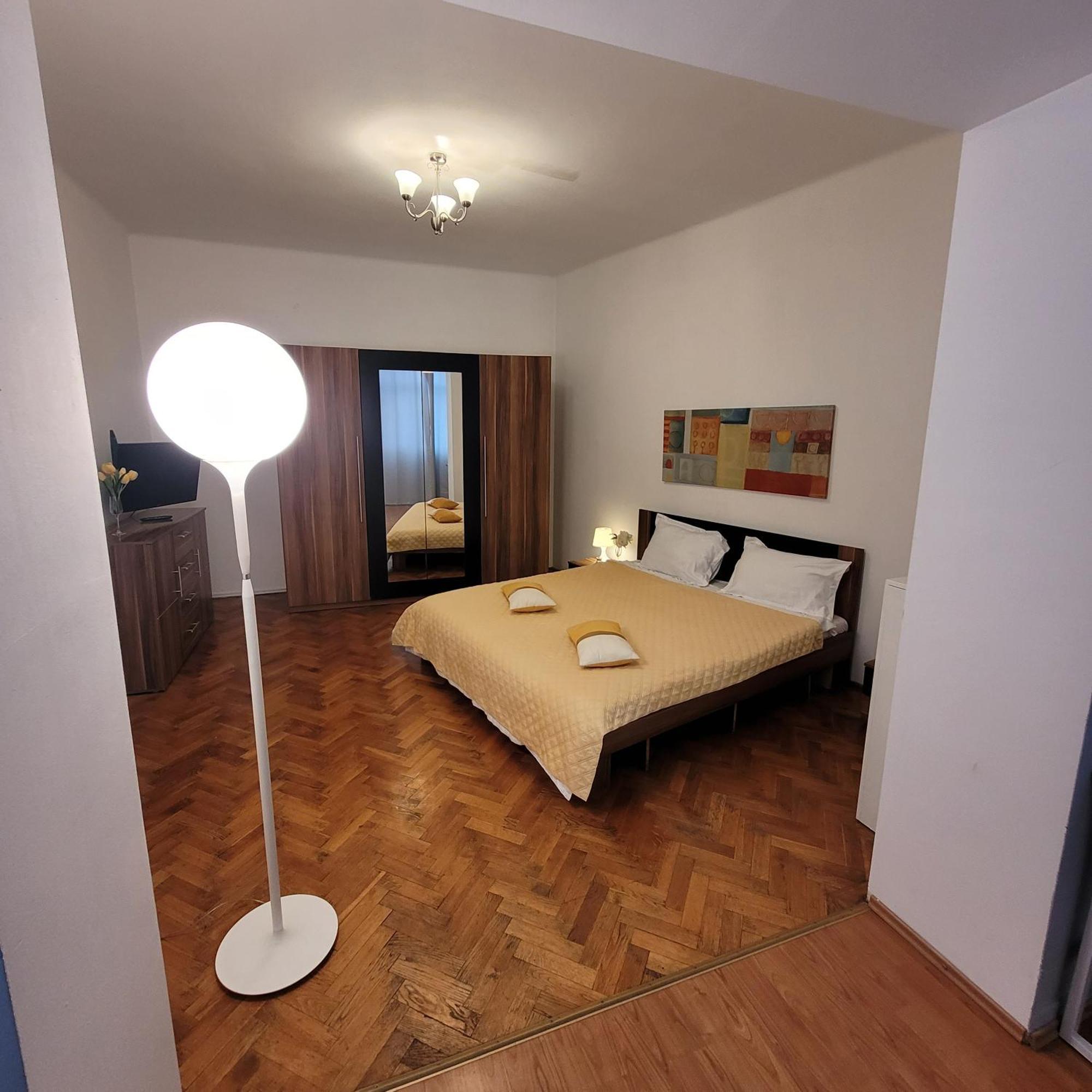 Anastasia Bratianu Apart 24 A Self Check From 2 Pm Bukarest Zimmer foto