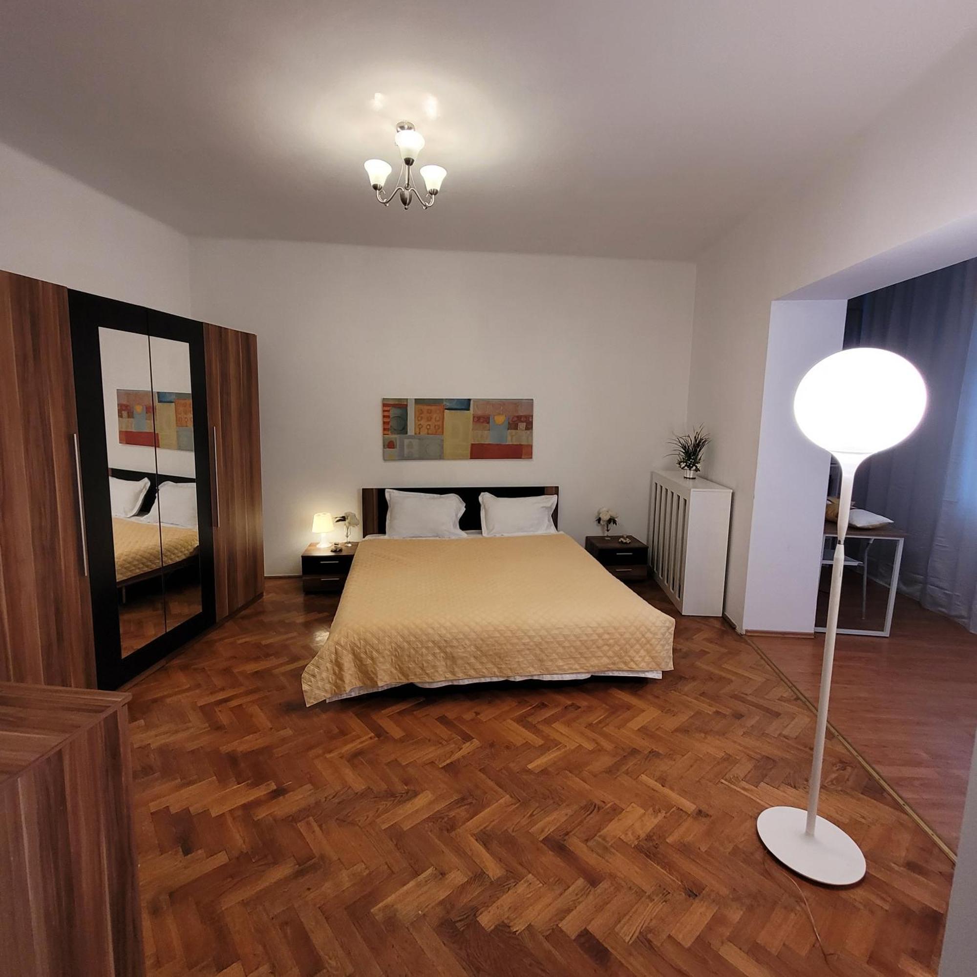 Anastasia Bratianu Apart 24 A Self Check From 2 Pm Bukarest Zimmer foto